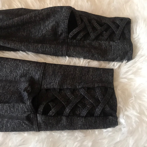 Athleta Mind Over Mat Capri Legging - Picture 6 of 6